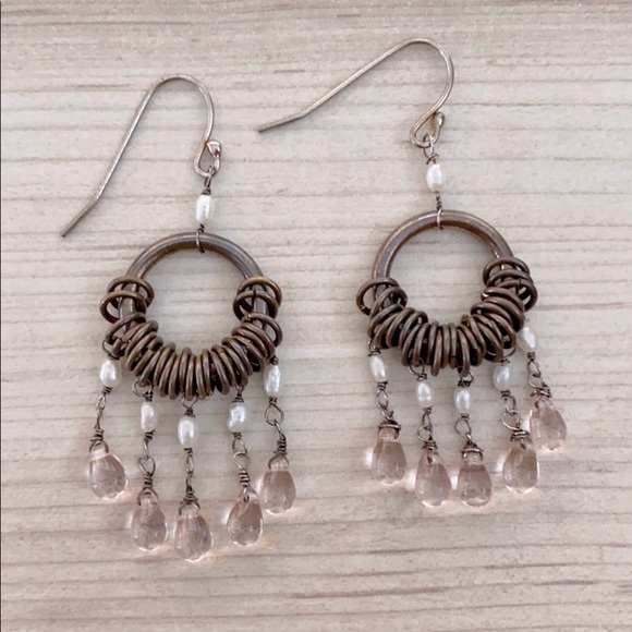 ❤️ Gorgeous gold and pink mini chandelier earrings - Picture 2 of 2